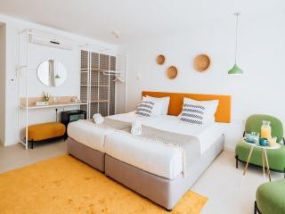 ibis Styles Golden Sands Roomer Hotel - 1