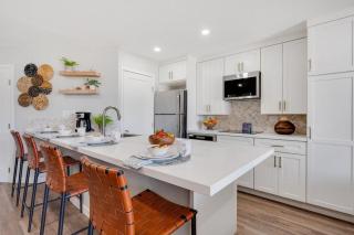 Maui Sunset A404 · MSN A404 OceanFront Remodeled Condo - 5