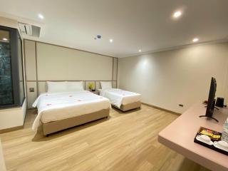 Dong Xuan Boutique Hotel - 1