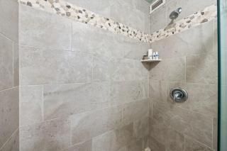 Kauhale Makai 131 · KM 131 OceanFront Ground Floor 1BD w Pool AC - 1