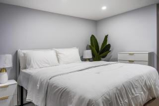 The Hideaway Suite - 4