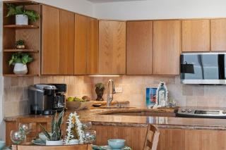 Milowai 302 · MIL 302 Oceanfront 2BD w Ocean Views Whale Watch - 8