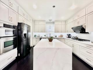 #Marbella Lane - Vibrant 4BR Home in Irvine - 6