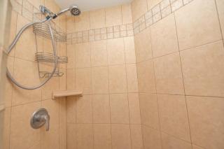 Kauhale Makai 114 · KM 114 2BD w Ocean Views AC Pool Near Beach - 4