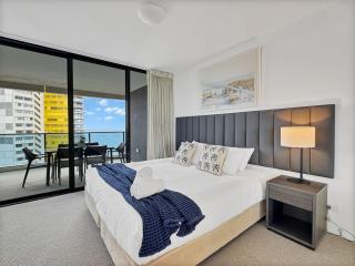 Luxury Oceanview Retreat Oracle Tower 1 Level 24 - 1