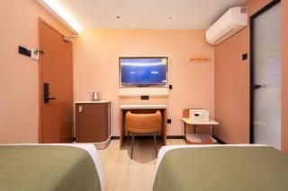 Hotel 165 - Newly Renovated - 7