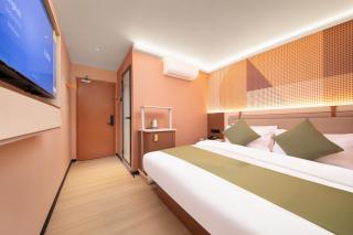 Hotel 165 - Newly Renovated - 5