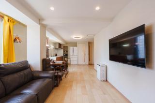 Moonlight 701 - 4-Bedroom Family Suite - 2-Min Walk to Kuromon Market - Near Dotonbori & Glico Sign - 9