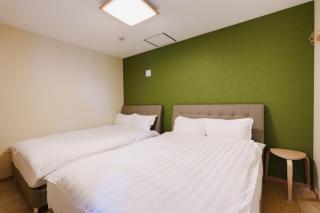Moonlight 701 - 4-Bedroom Family Suite - 2-Min Walk to Kuromon Market - Near Dotonbori & Glico Sign - 5