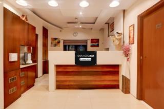 Super Townhouse Oak Ramdaspeth Downtown - 8