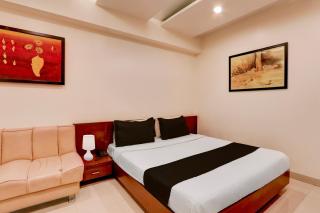 Super Townhouse Oak Ramdaspeth Downtown - 3