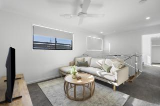 Retreat with Parking Close to Greenslopes Hospital - Brisbane - 2