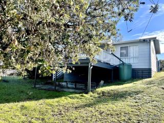 Ollie's Beach House - 8