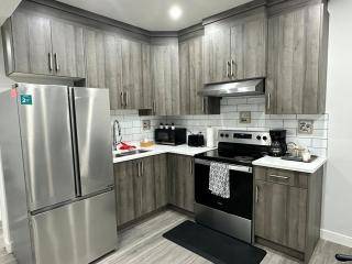 Cozy Suite near YYC Airport - 5