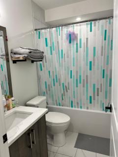 Cozy Suite near YYC Airport - 4