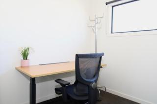 Grosvenor House 2BR and 2 Bath with Free Parking - 6