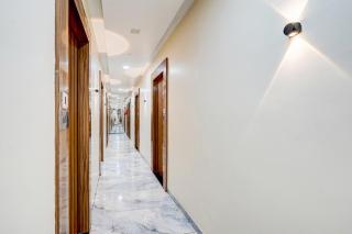 FabHotel Lake View I - 8