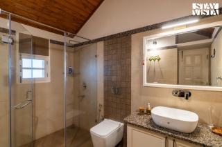 StayVista at Ellis Ville with Bonfire, Lawn - 4