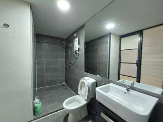 Damansara Empire Duplex#2, 2pax, FREE Parking - 2