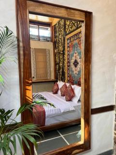 Himtrek Stays X Heritage House, Mcleodganj - 9