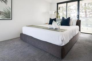 Fin by Khove - Gold Coast - 6