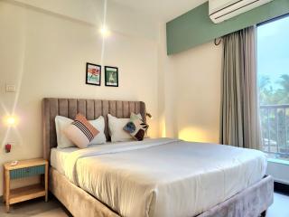 Bright 1BHK Candolim Service Apartment with Balcony and Free Parking - 0