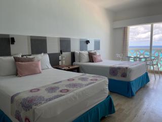 Beachside Apartments Cancun - 8