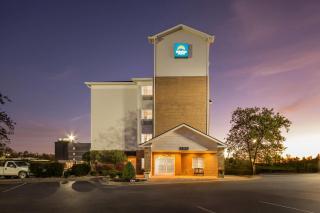 Suburban Studios Clarksville-Louisville North - 5