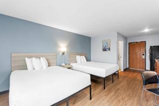 Birch Hill Suites Clarksville-Louisville North - 7
