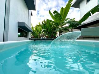 BNB Luxe Homestay, Rawang - pool, 18 pax - 3