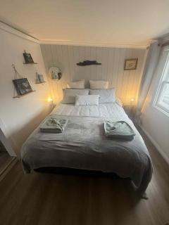 The Artists Cottage Waterfront Hideaway - Strahan - 7