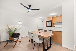 Vibrant 2 Bed Apartment with Pool and Gym Access - 1