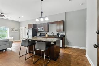 New Listing Bulldog Borough in Downtown Athens - 9