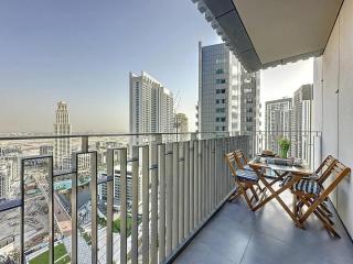 FAM Living - Spacious 3-Bedroom Apartment in Creek Gate with Stunning Views - 5