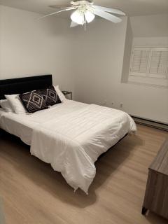 Modern 2BR in Capitol Hill Patio & Free Parking - 2