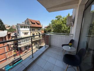 Belvedere Bliss - Premium City Apartment - 9