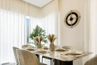 FAM Living - 3 bedroom and Maids Room Retreat Overlooking Dubai Canal - 6