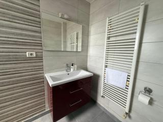 Panorama View Retreat - Elegant City Studio - 6