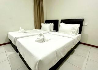 Swing & Pillows - Salak Tinggi KLIA Transit - 2