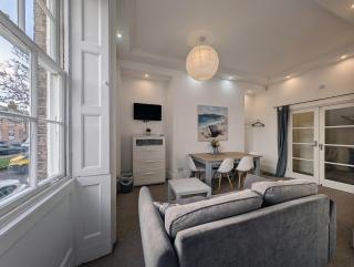 Pass the Keys Coastal 2 - Bedroom Flat in Tynemouth Sleeps 5 - 0