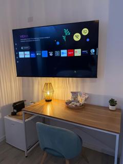 Fly Inn Fiumicino Guest House - 9