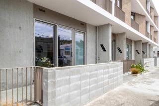 Petone City Studio with Balcony Sleeps 2 - 5