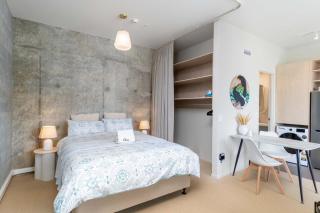 Petone City Studio with Balcony Sleeps 2 - 2