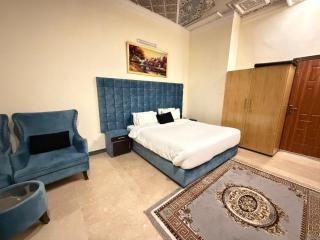 Baani Signature Hotel - 0