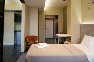 Luxury Airport Studio with Balcony Cozy & Modern - 1