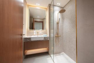 Luxury Trillionaire Studio with Jacuzzi and Canal Views in Business Bay - 5