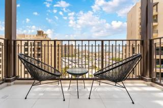 FAM Living -Madinat Jumeirah Living Apartment with Iconic Views - 1