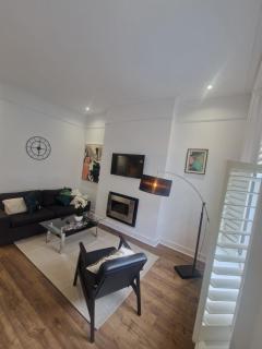 Kensington New Exclusive Flat - 4