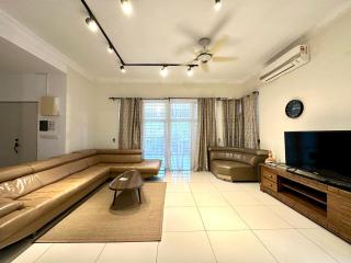 BNB Casa Grande at Rawang - spacious, 15 pax and WiFi - 2