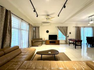 BNB Casa Grande at Rawang - spacious, 15 pax and WiFi - 3